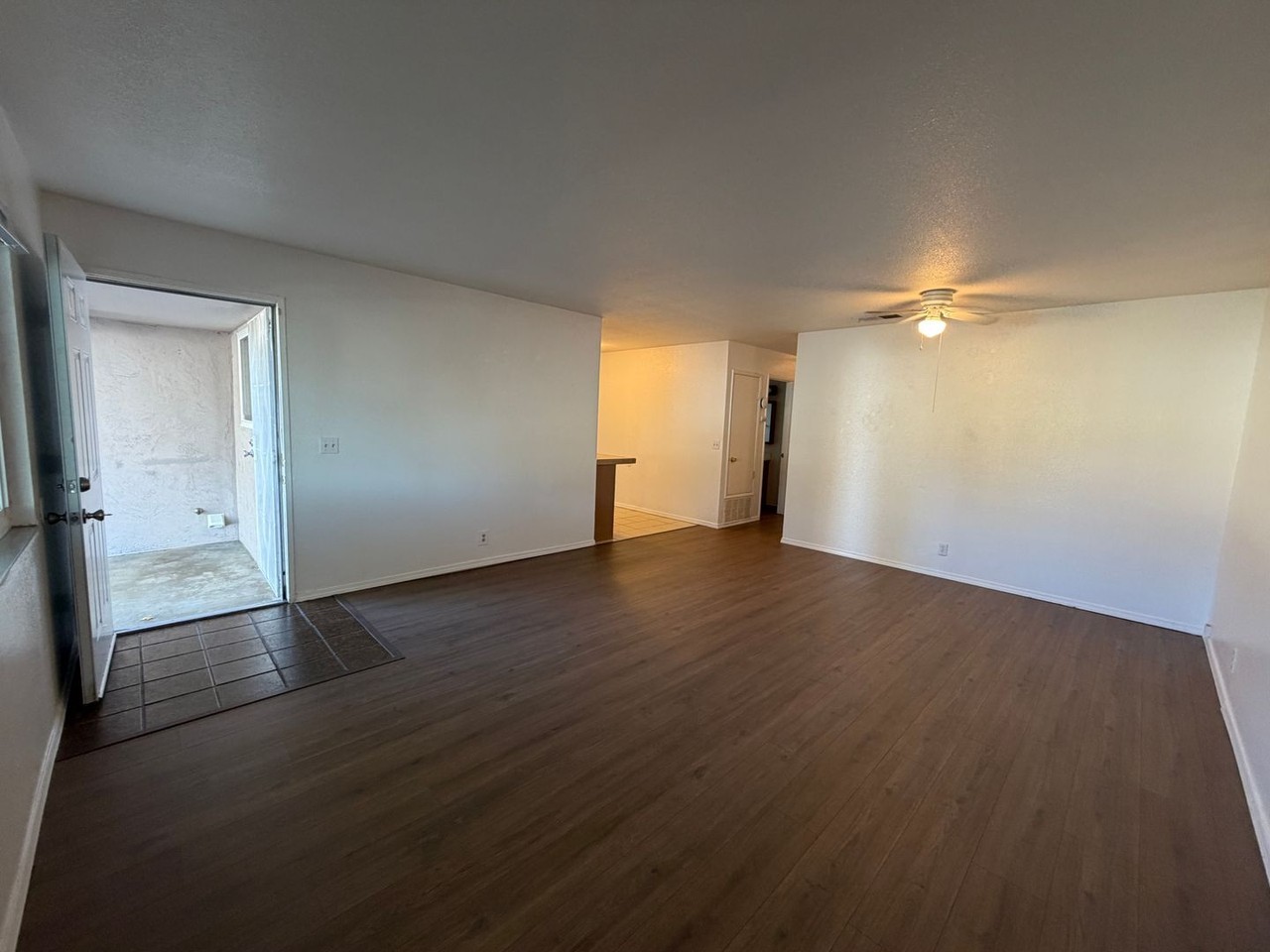 443 Manchester Way - Photo 5 of 39