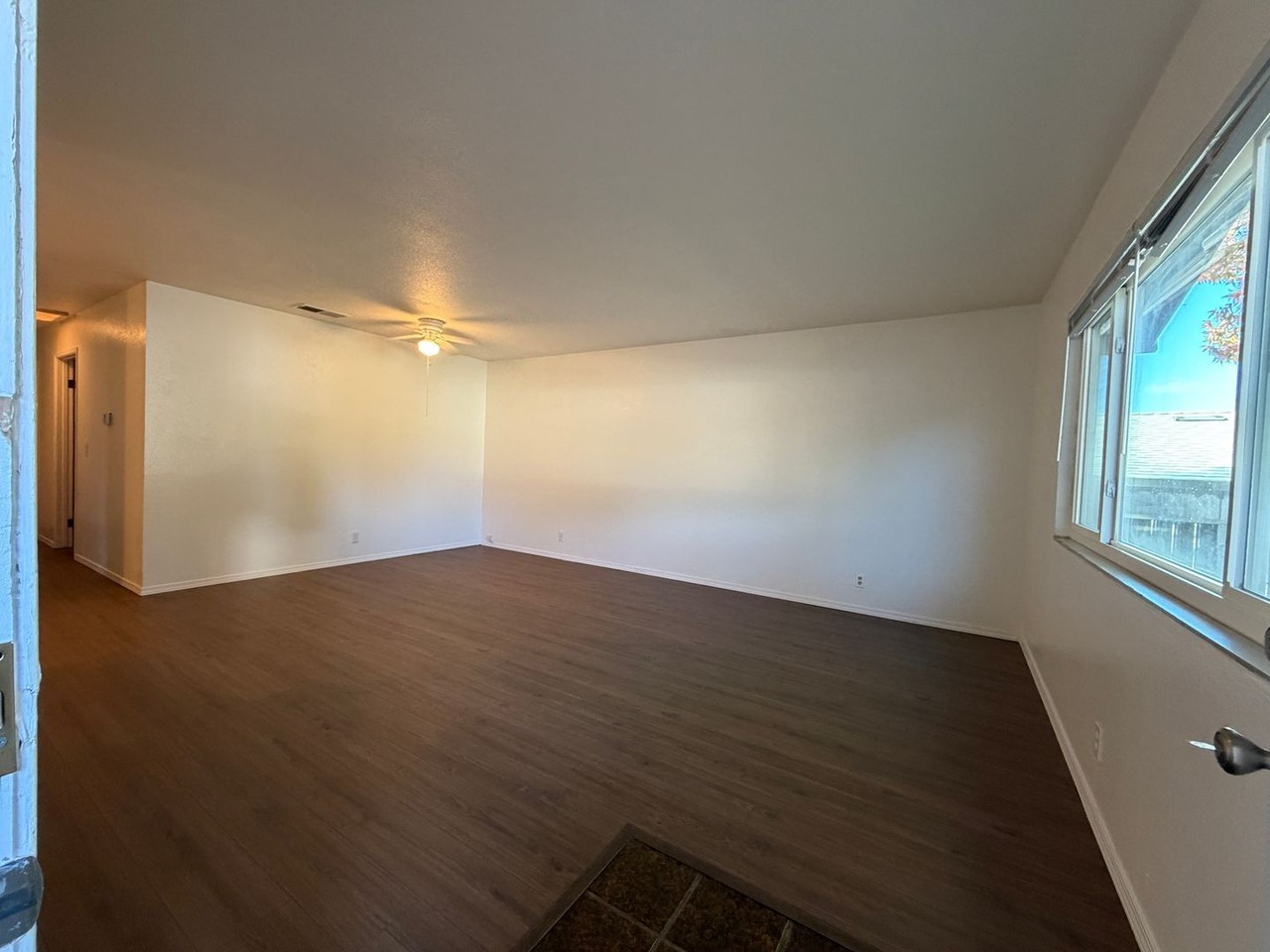 443 Manchester Way - Photo 7 of 39