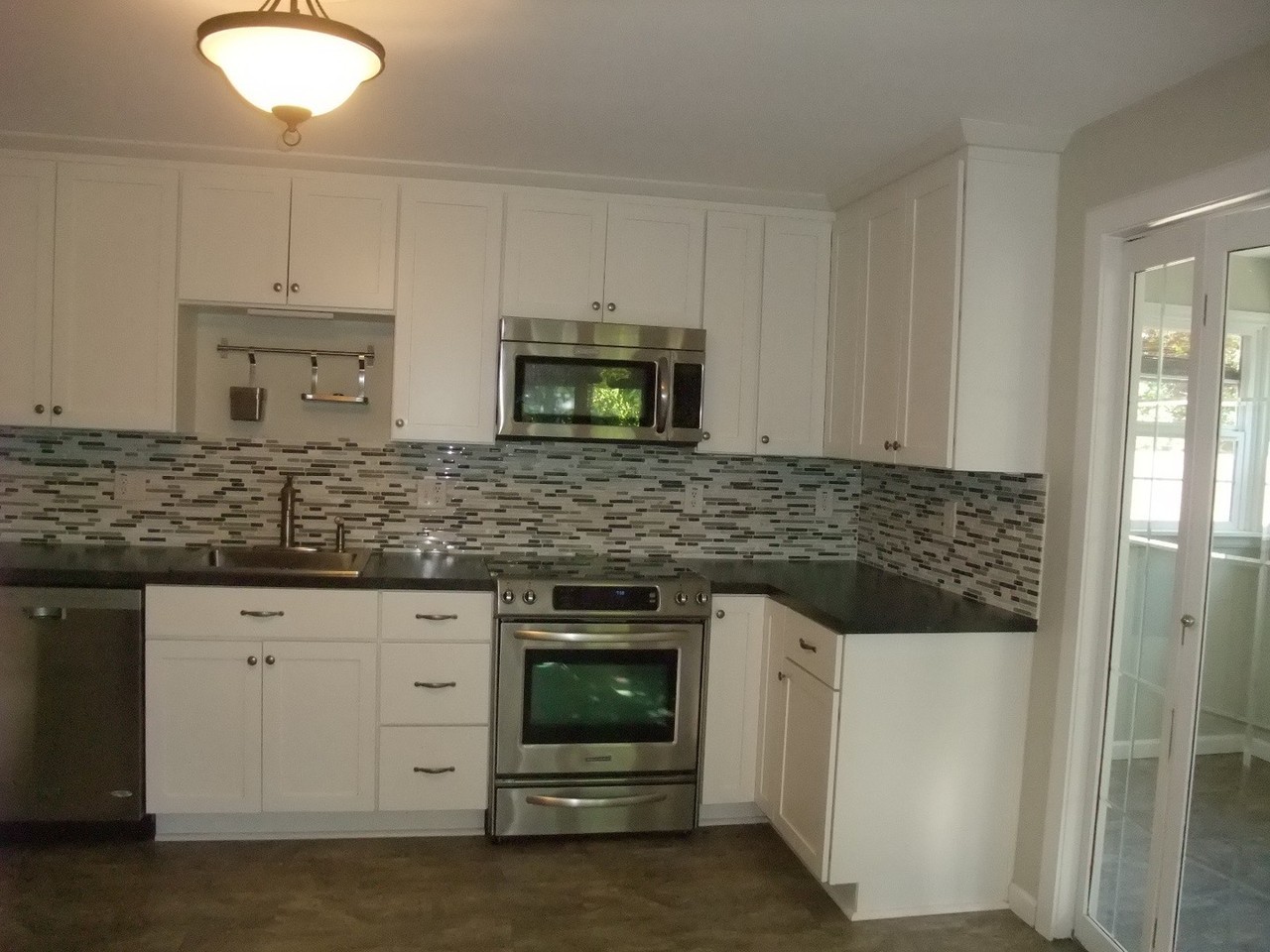 2037 16th Ave Sw - Photo 2 of 16