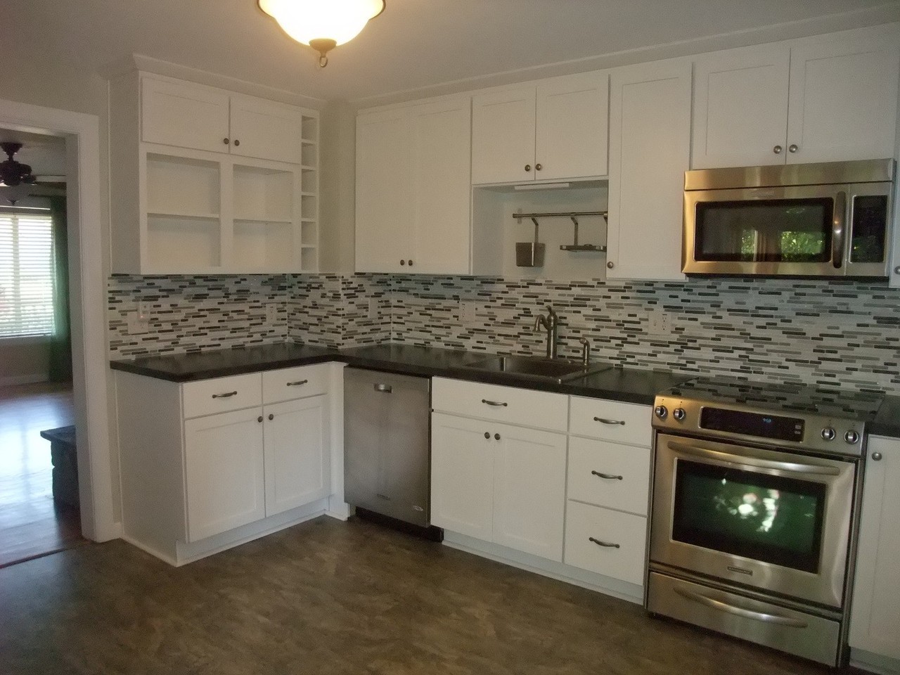 2037 16th Ave Sw - Photo 5 of 16