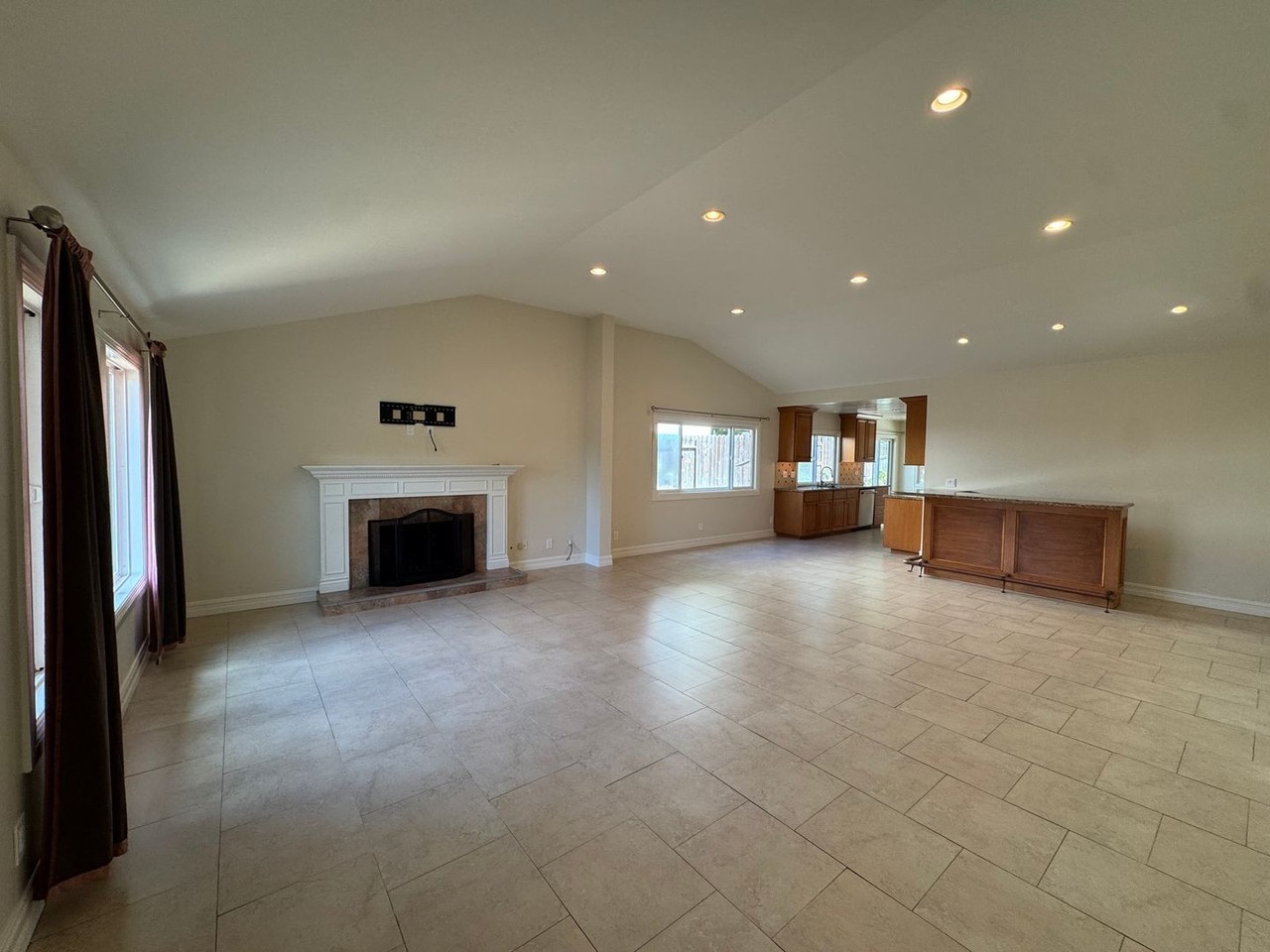 1545 Burning Tree Dr - Photo 3 of 17