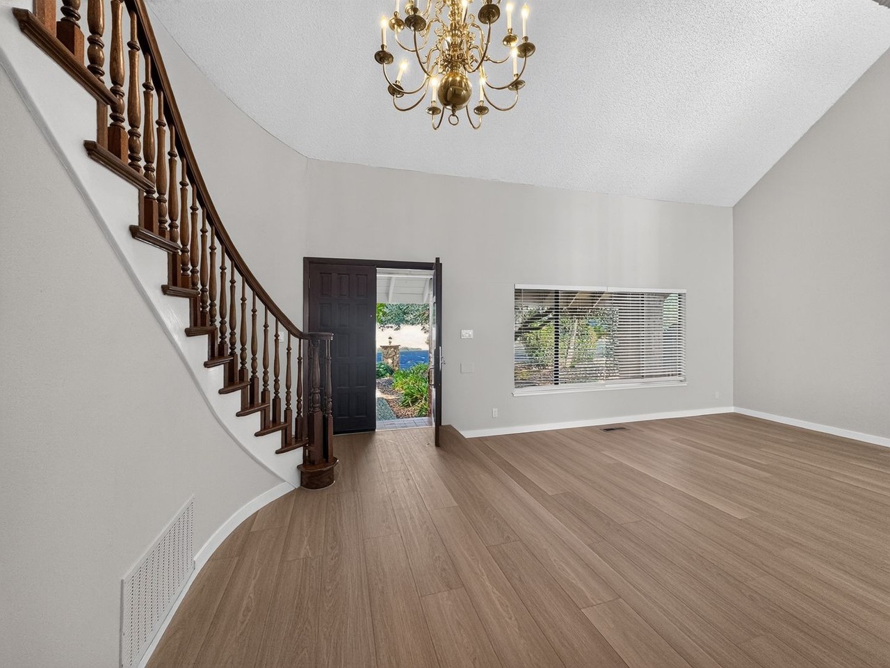 3357 Worth Ct - Photo 2 of 50