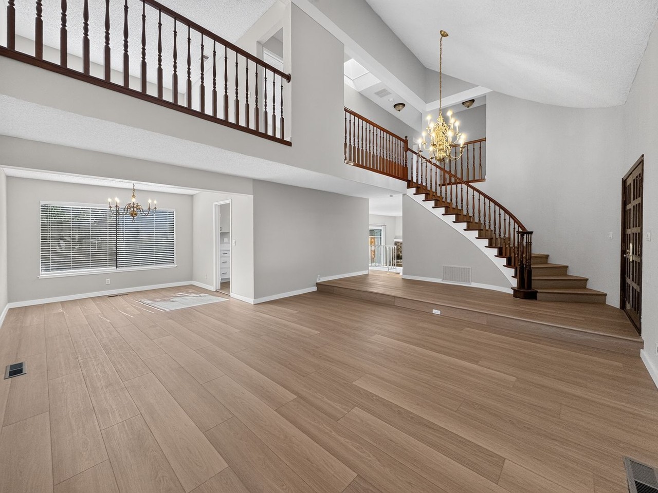 3357 Worth Ct - Photo 4 of 50