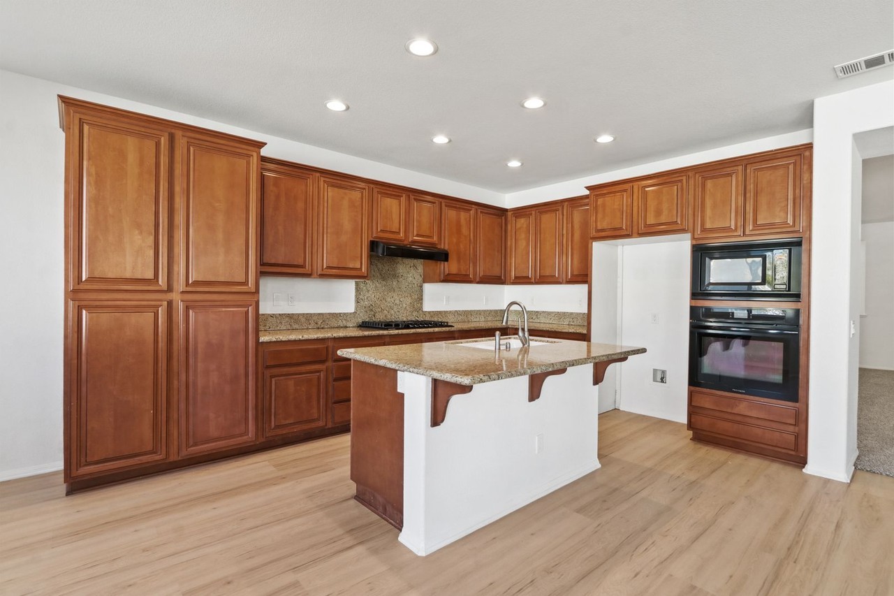 14124 Tiger Lily Ct - Photo 3 of 20