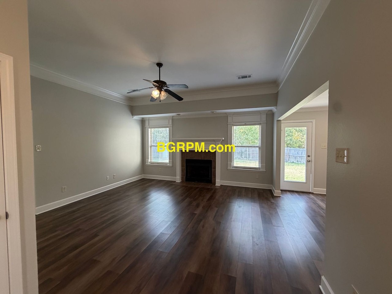 1905 Airborn Dr - Photo 2 of 11