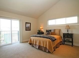 919 Ne 70th St #B - Photo 7 of 10