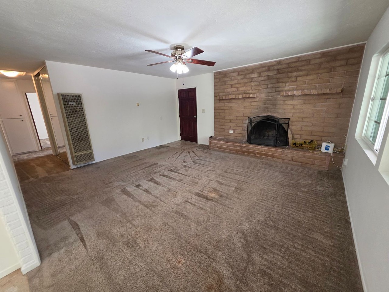 3372 Marlesta Dr - Photo 2 of 19