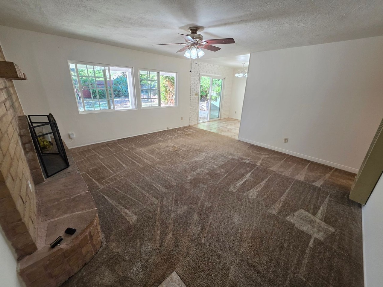 3372 Marlesta Dr - Photo 4 of 19