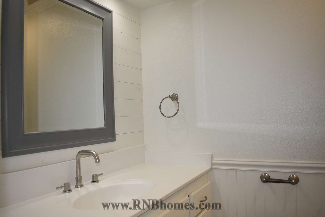 7439 Sunrise Blvd - Photo 6 of 15