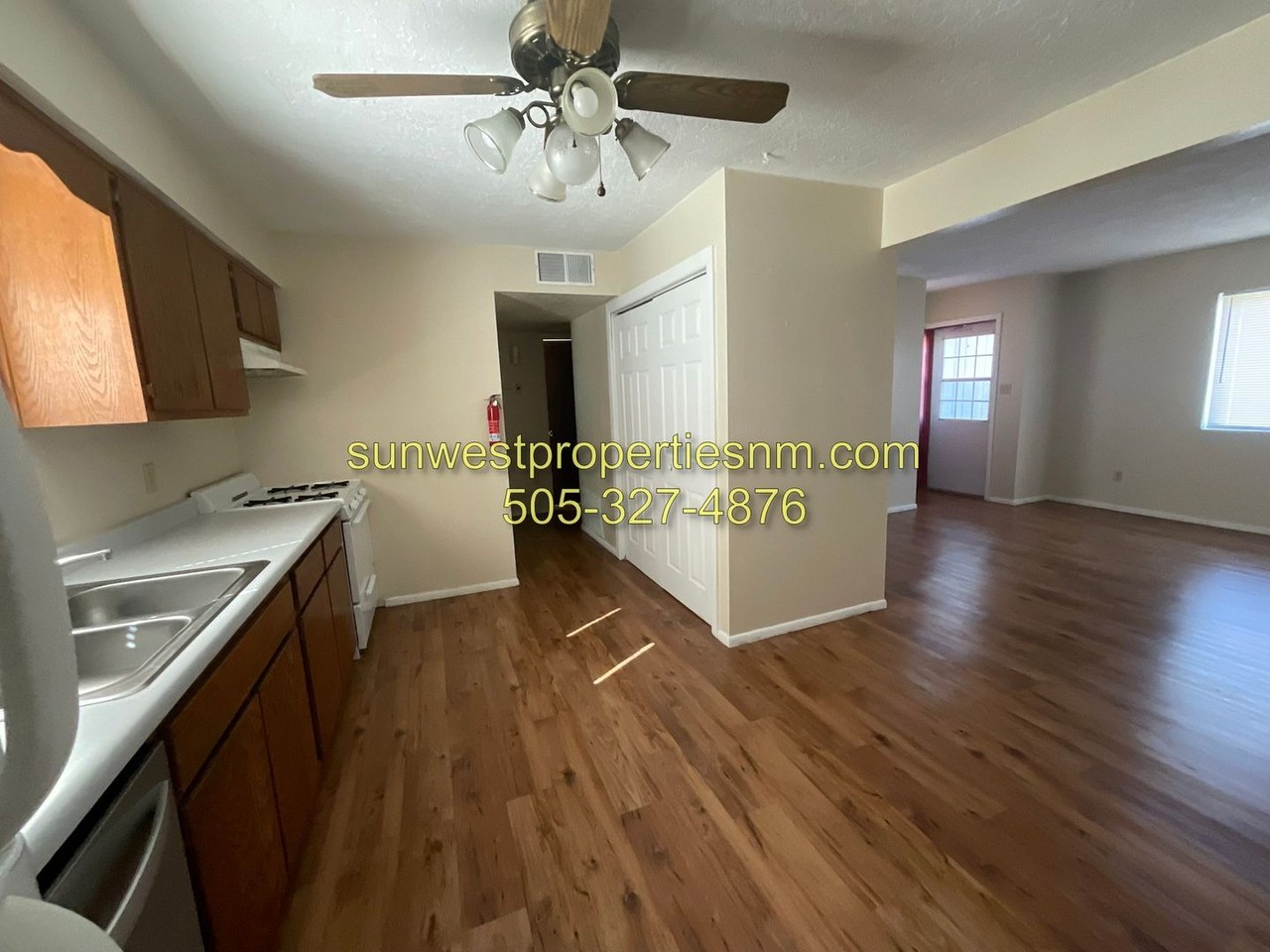 516 Western Cir - Photo 4 of 17