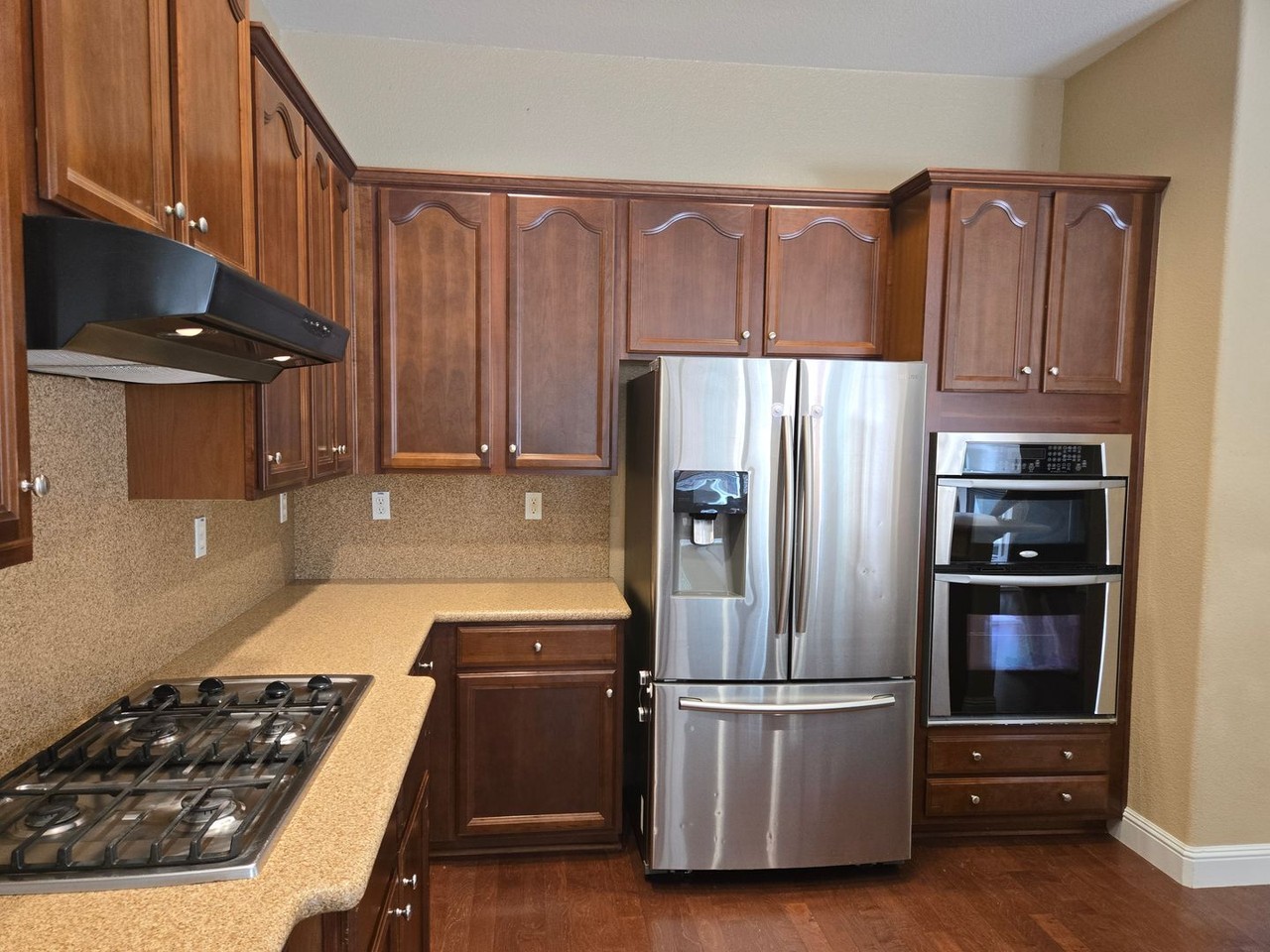 967 Hildebrand Cir - Photo 2 of 21