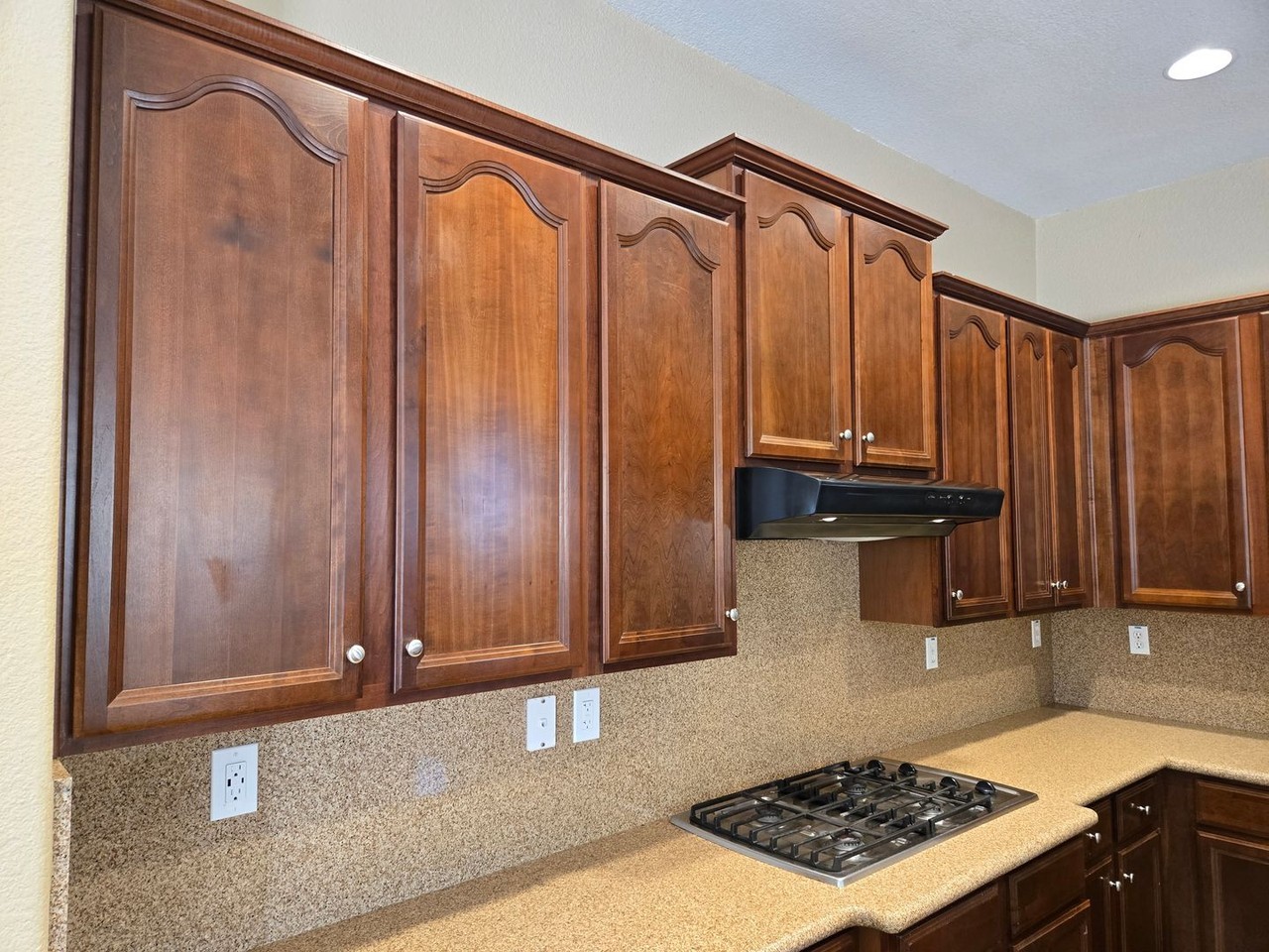 967 Hildebrand Cir - Photo 4 of 21