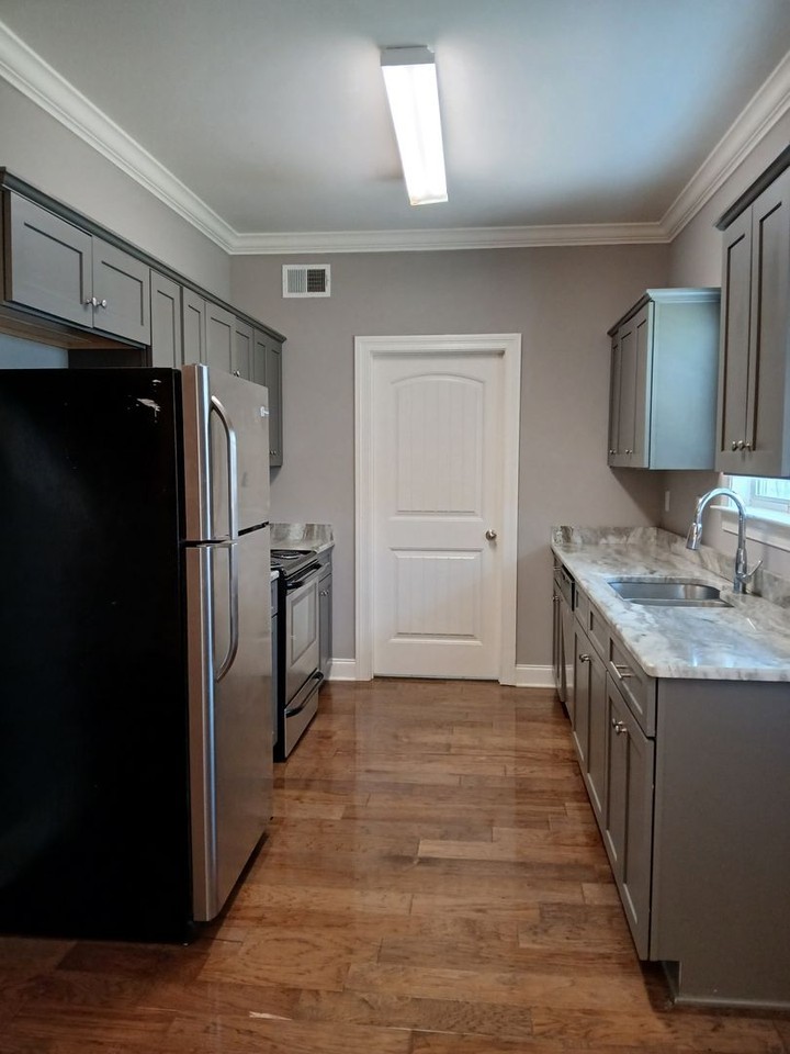 406 Walker Cir - Photo 3 of 15