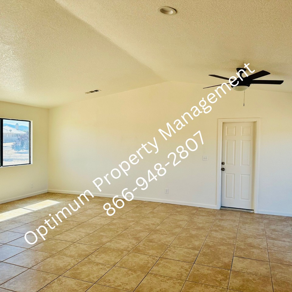 9894 Balsam Ave - Photo 3 of 27