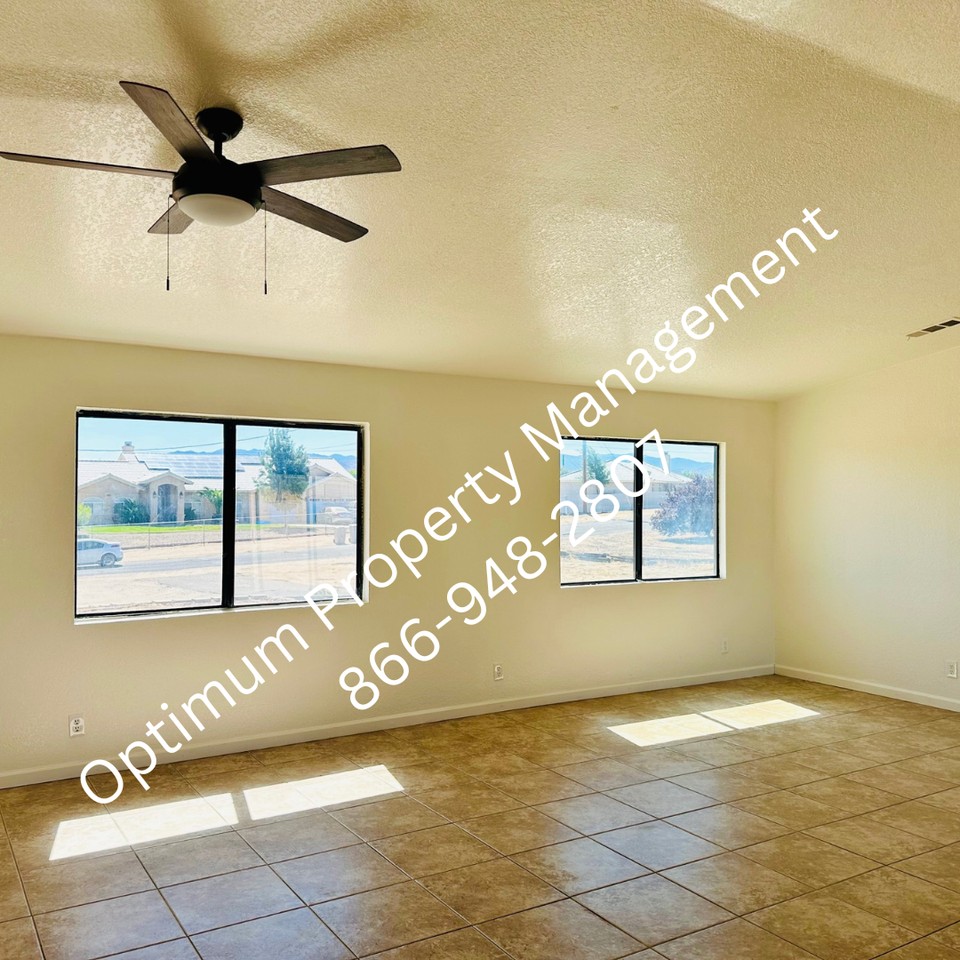 9894 Balsam Ave - Photo 4 of 27