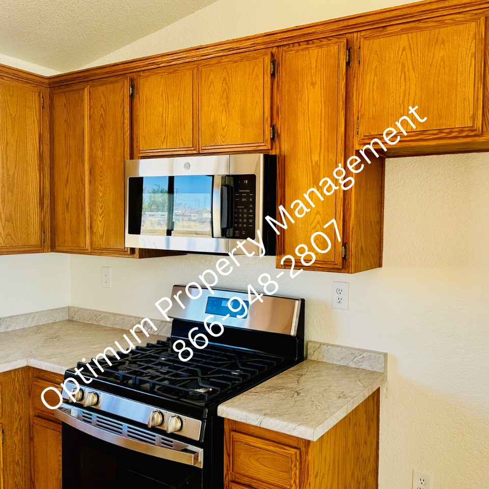 9894 Balsam Ave - Photo 6 of 27