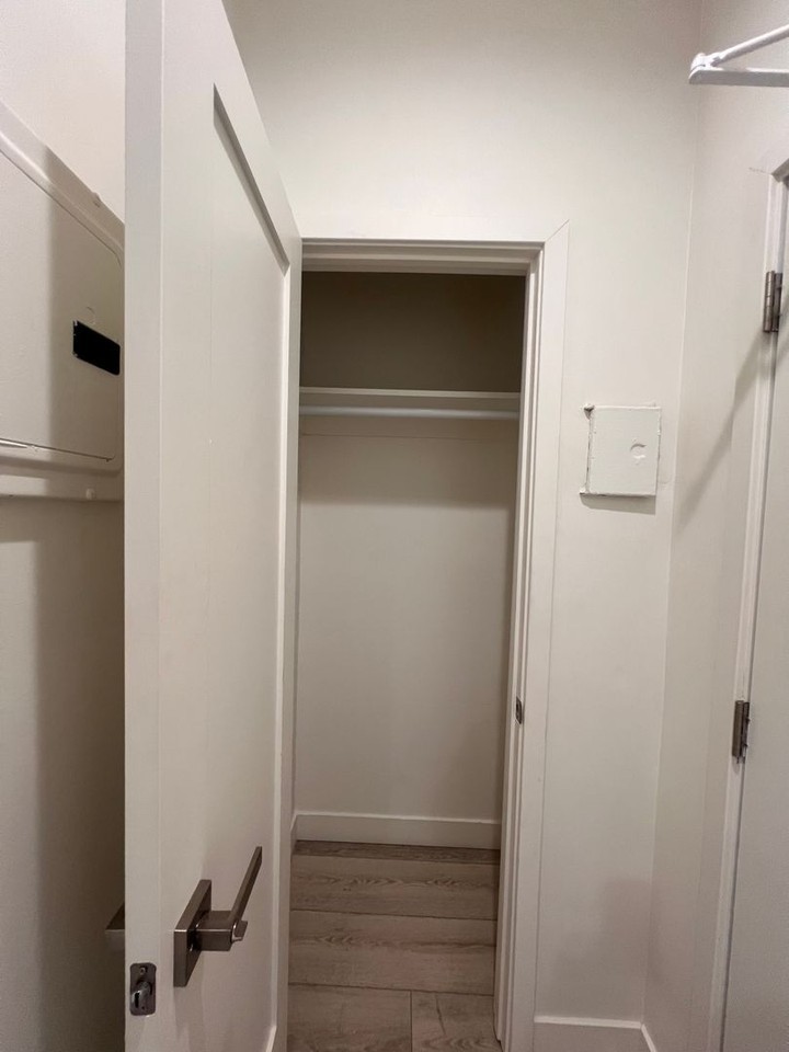688 Shatto Place - Photo 5 of 16