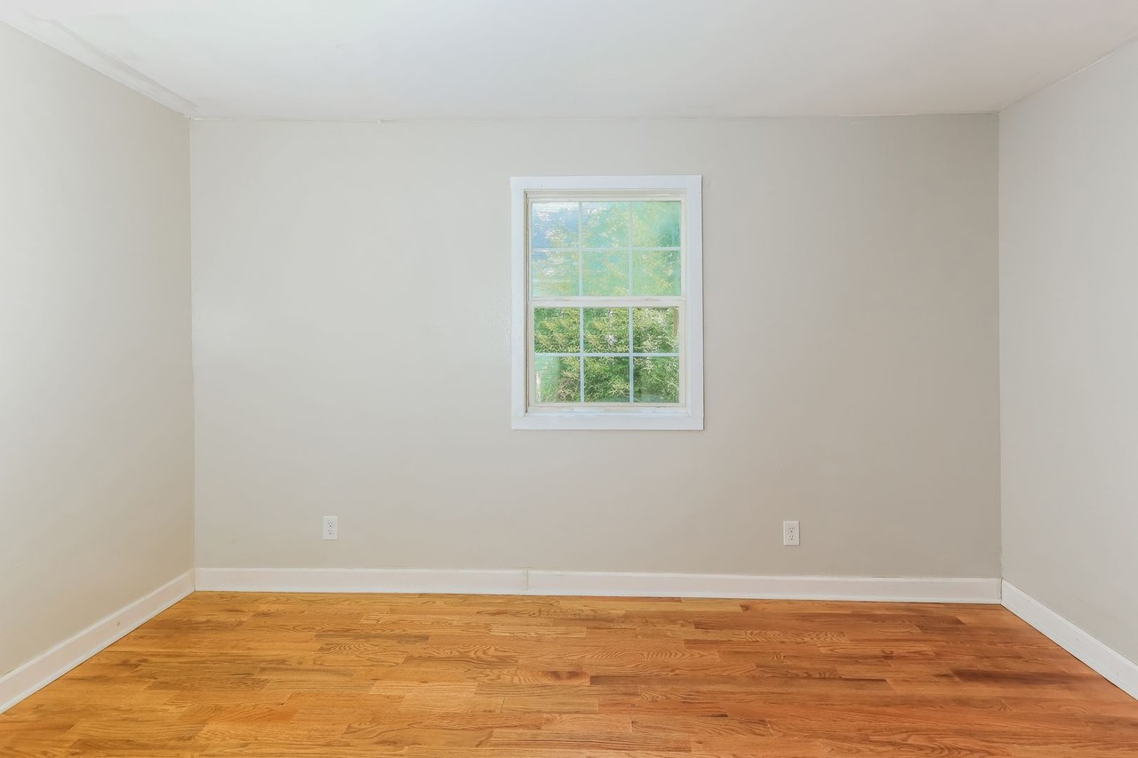 719 Williams St - Photo 3 of 15