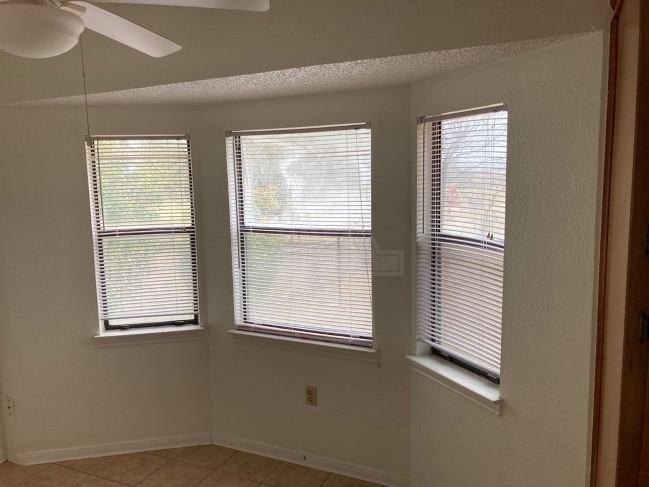 1508 Fairbanks St - Photo 5 of 17