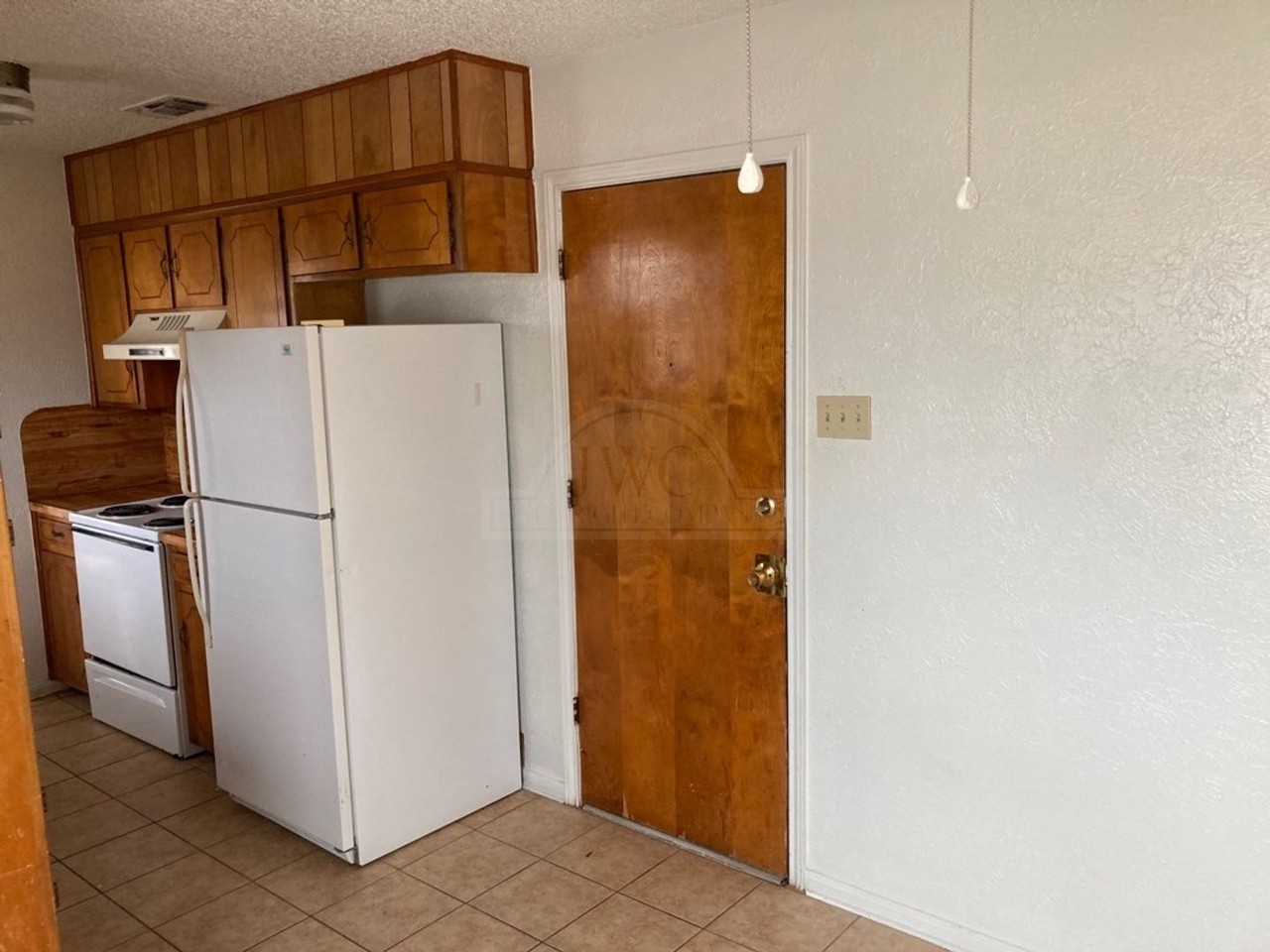1508 Fairbanks St - Photo 6 of 17