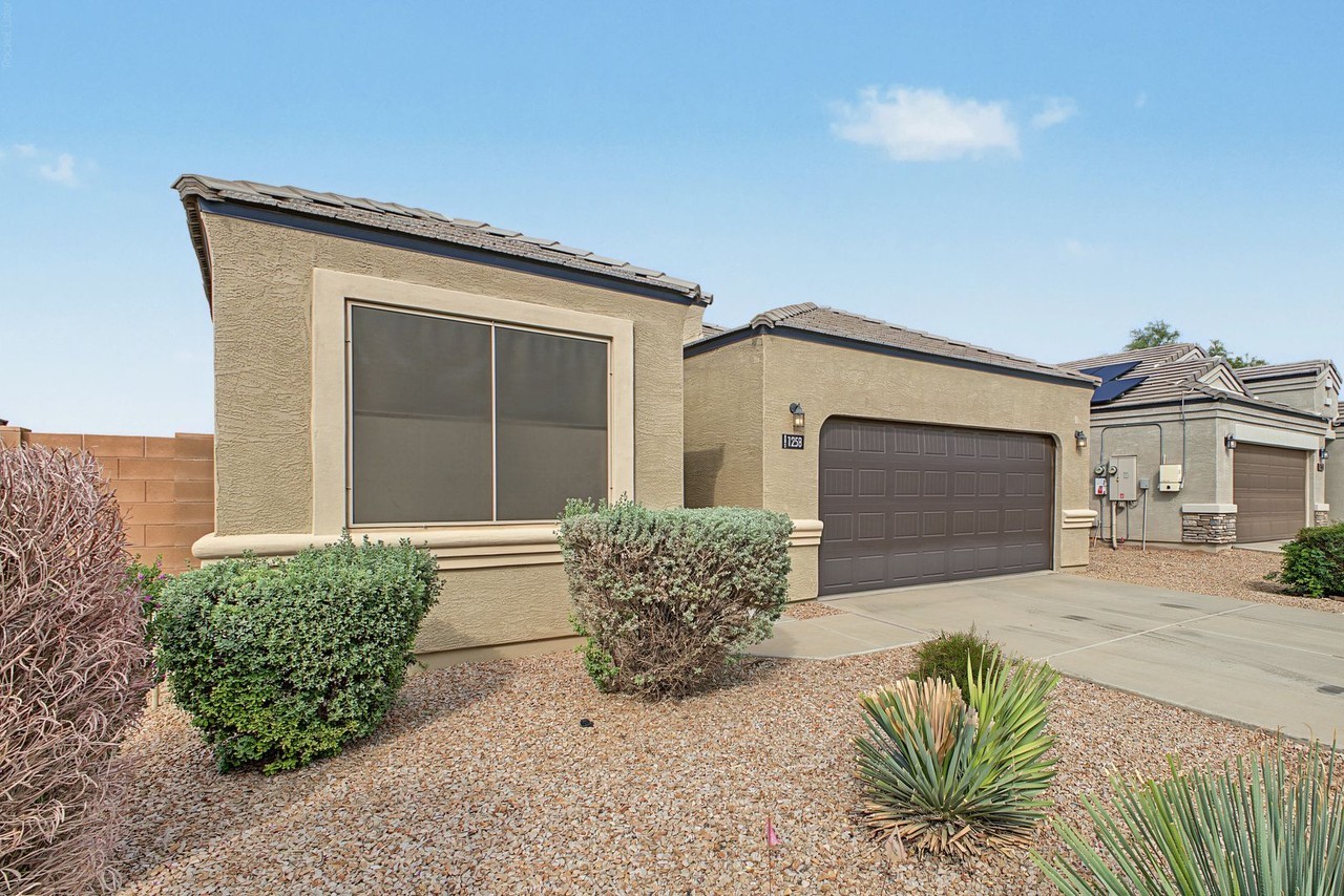 1258 E Eric Pl - Photo 3 of 34