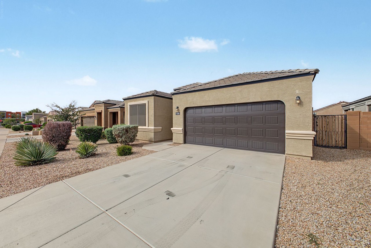 1258 E Eric Pl - Photo 6 of 34