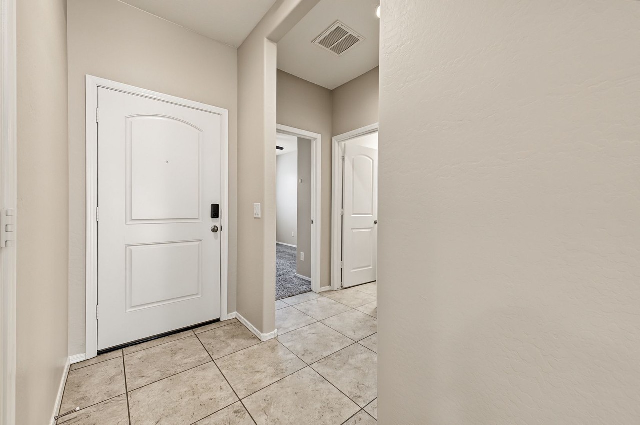 1258 E Eric Pl - Photo 7 of 34
