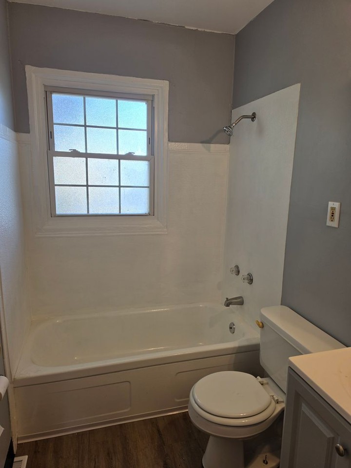 8 W Adams Dr - Photo 2 of 7