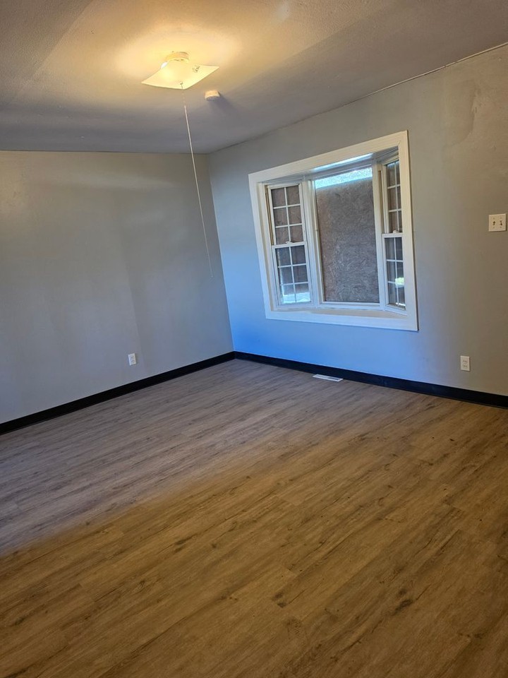 8 W Adams Dr - Photo 3 of 7