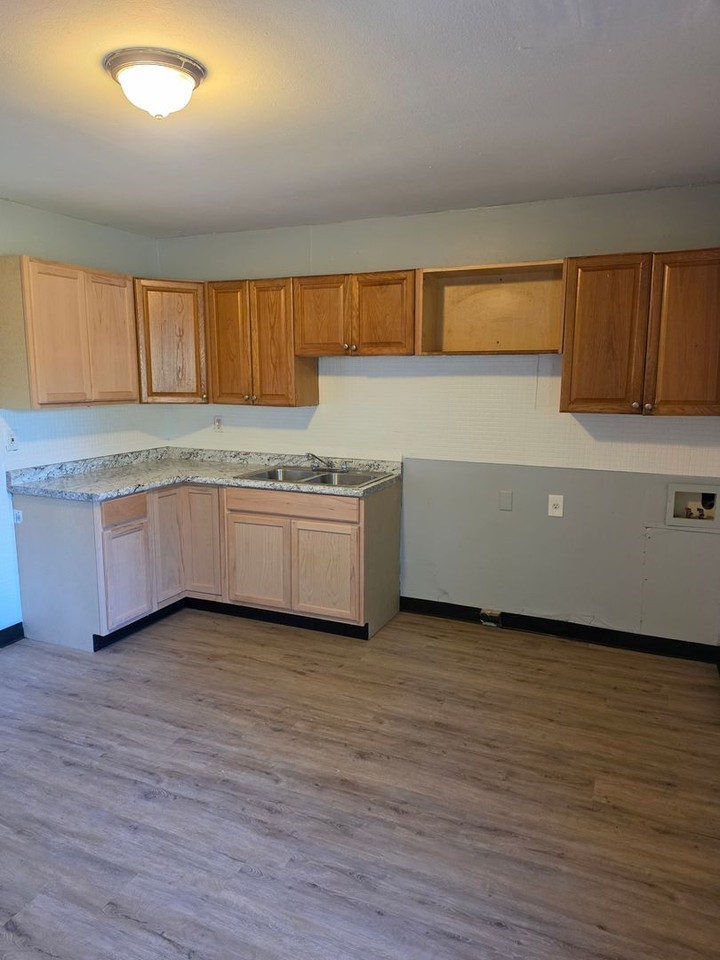 8 W Adams Dr - Photo 6 of 7