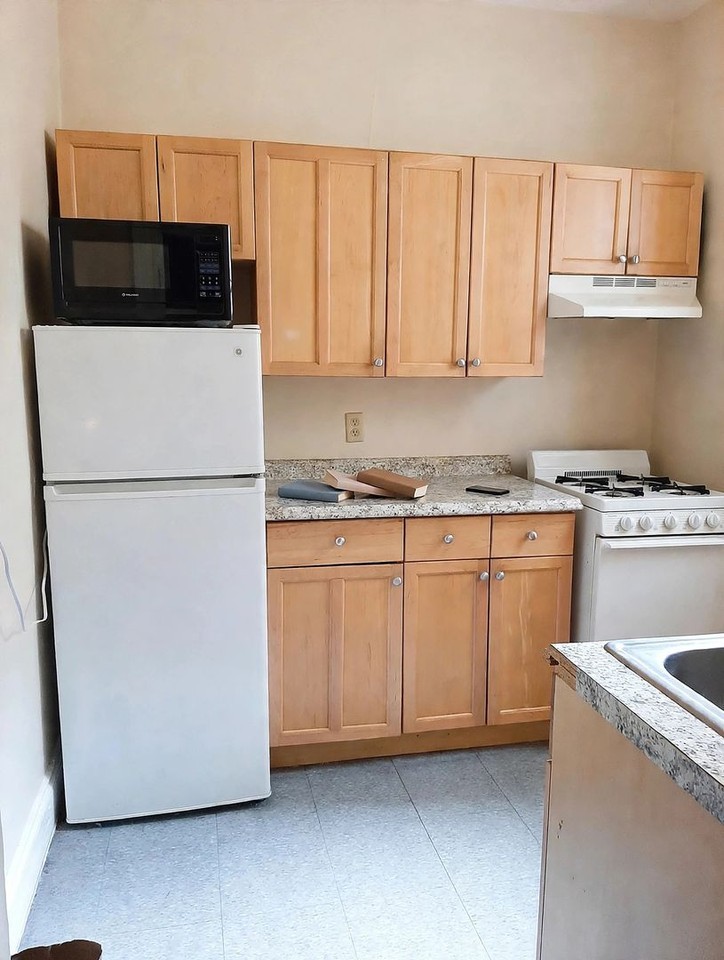 1191 Commonwealth Ave - Photo 3 of 7