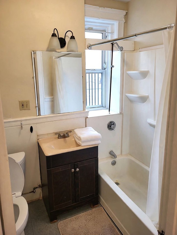 1191 Commonwealth Ave - Photo 6 of 7