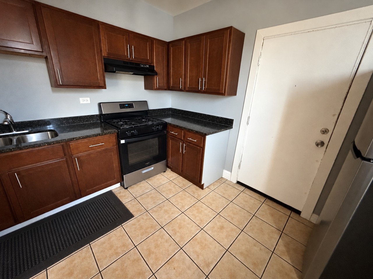 7110-18 S East End Ave - Photo 4 of 4