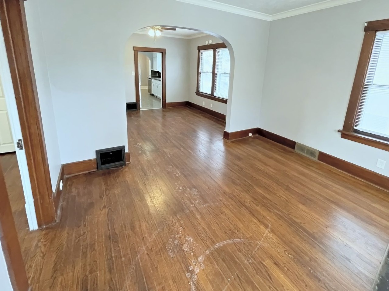 2914 N 49th Ave - Photo 3 of 13