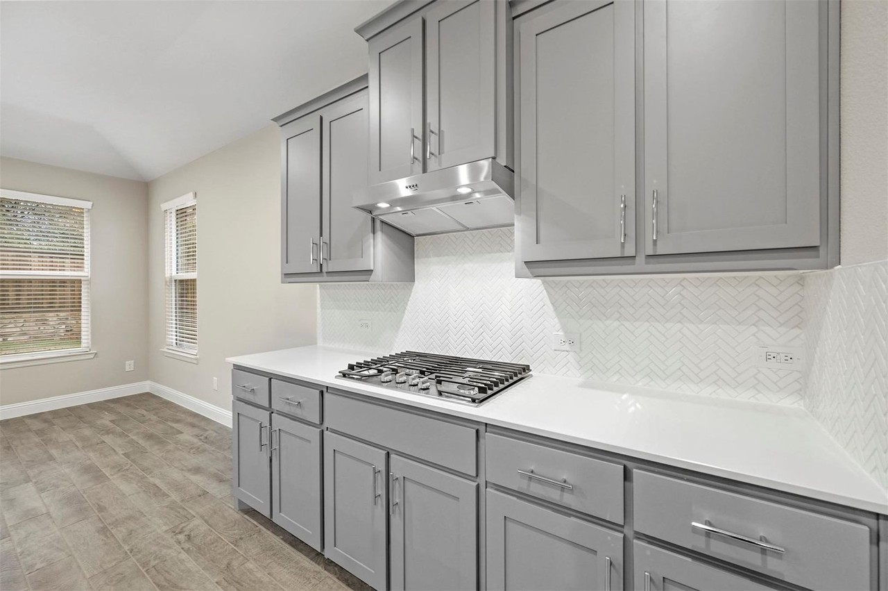 1504 Razorbill Rd - Photo 6 of 21