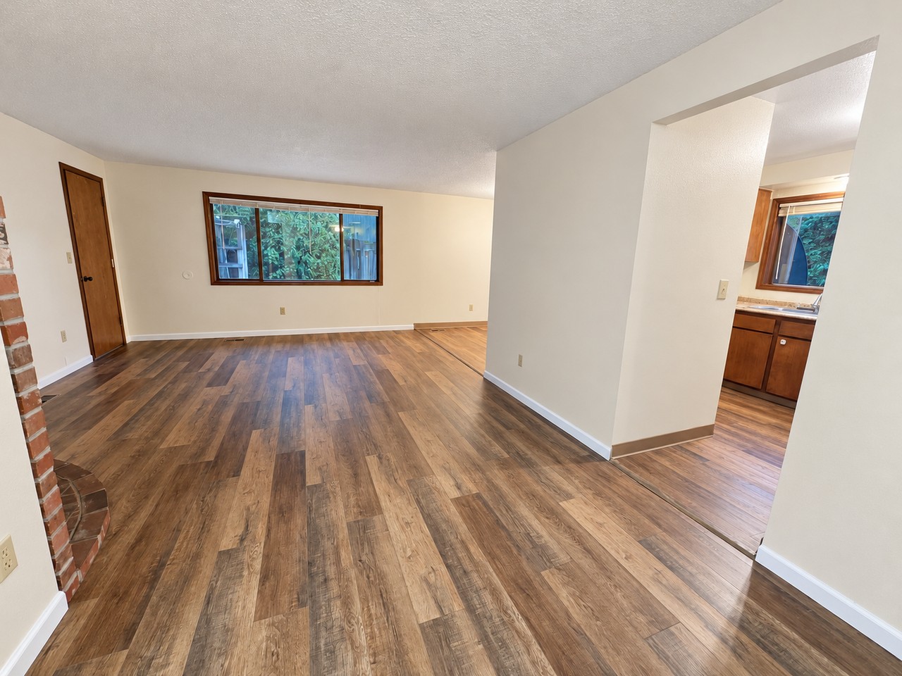 3428 Se 12th St - Photo 2 of 39