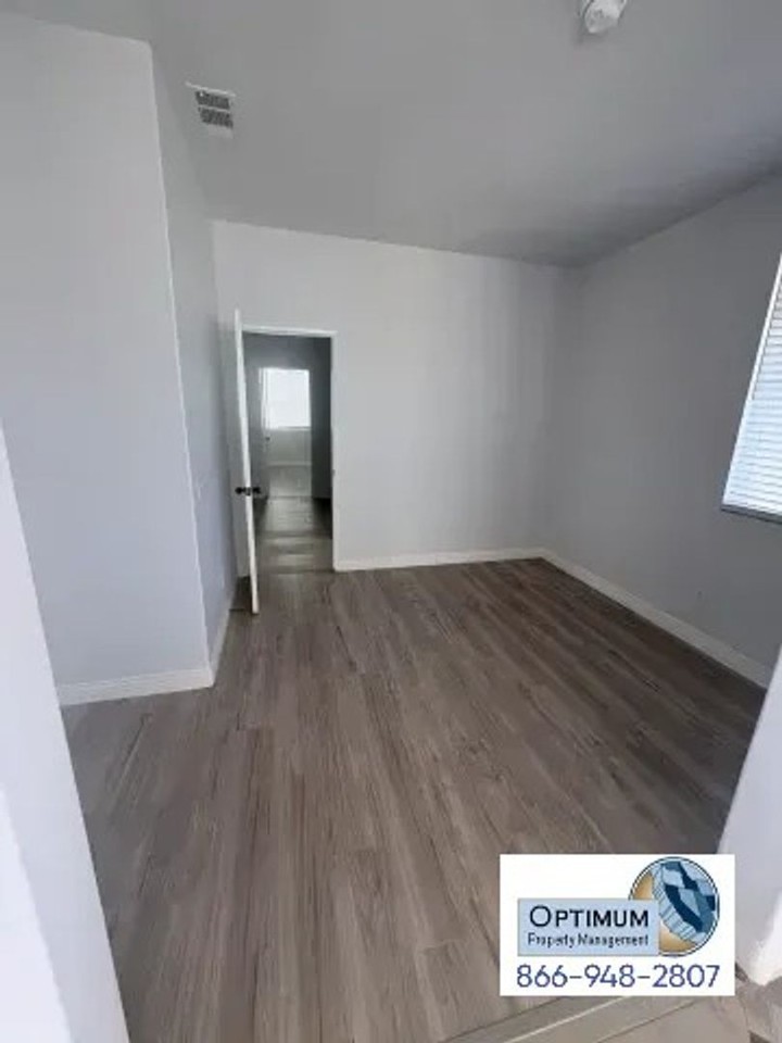 14573 Handsdale St - Photo 6 of 33