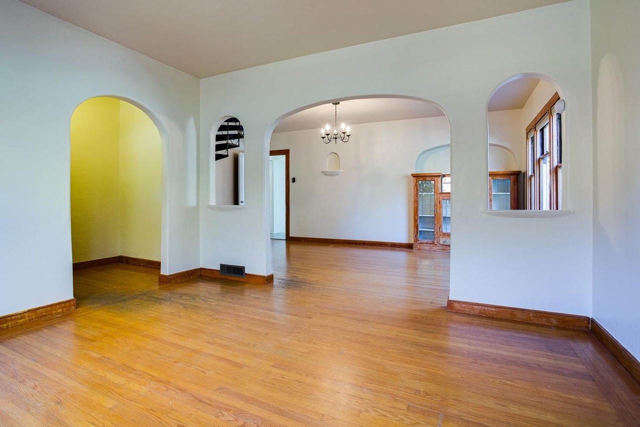 4124 T St - Photo 2 of 17