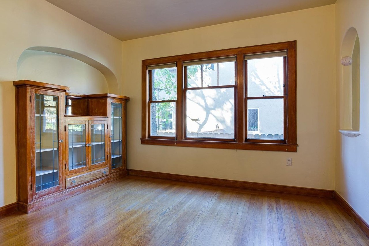 4124 T St - Photo 4 of 17