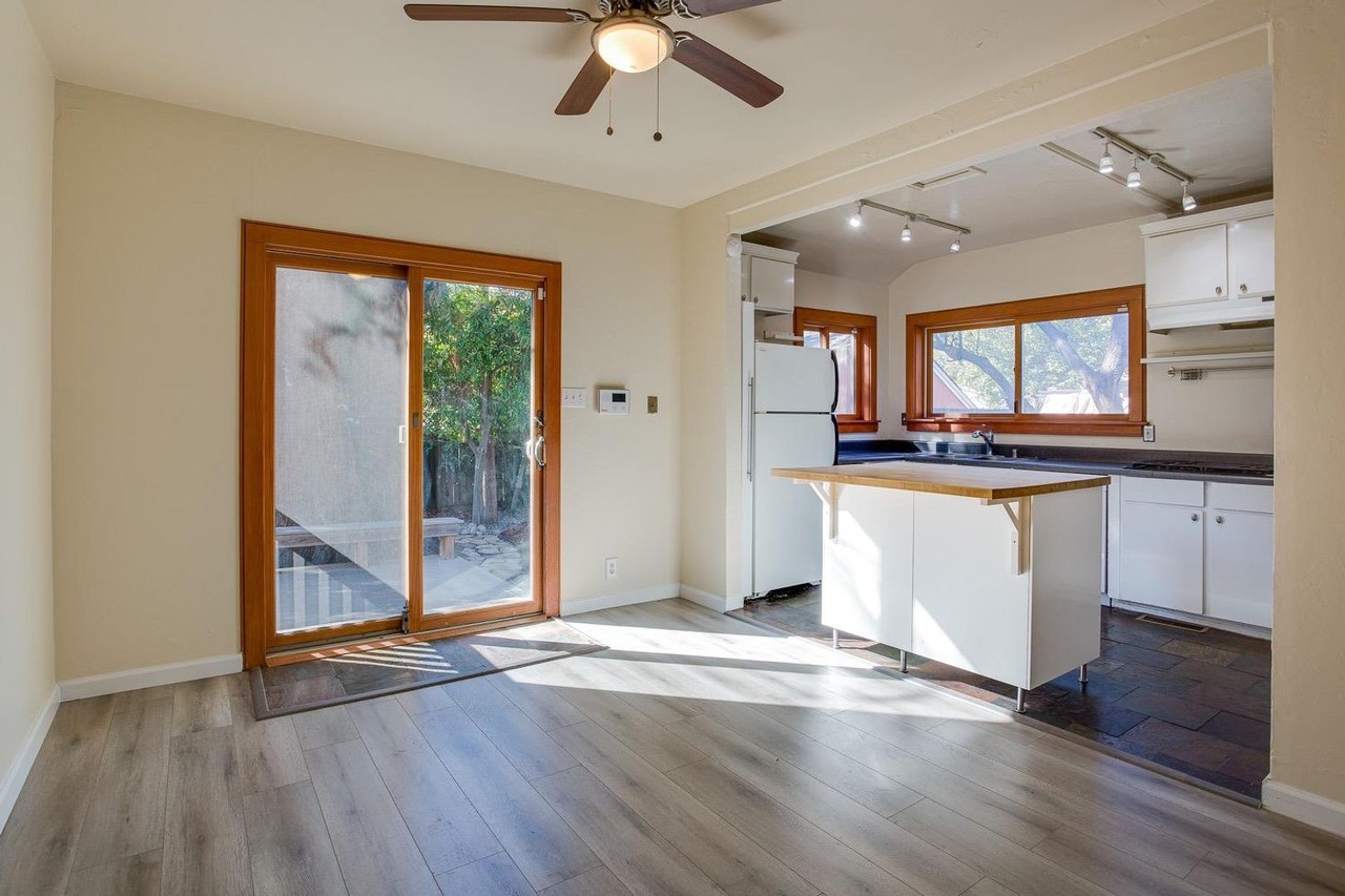 4124 T St - Photo 5 of 17