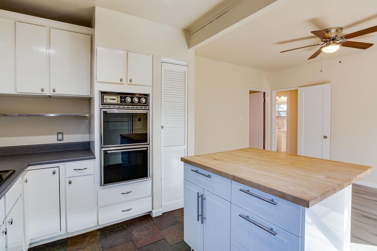4124 T St - Photo 7 of 17