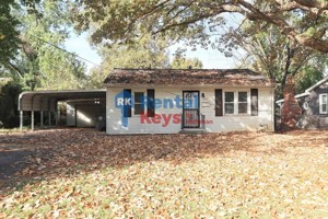 featured image of 2707 S Weinbach Ave