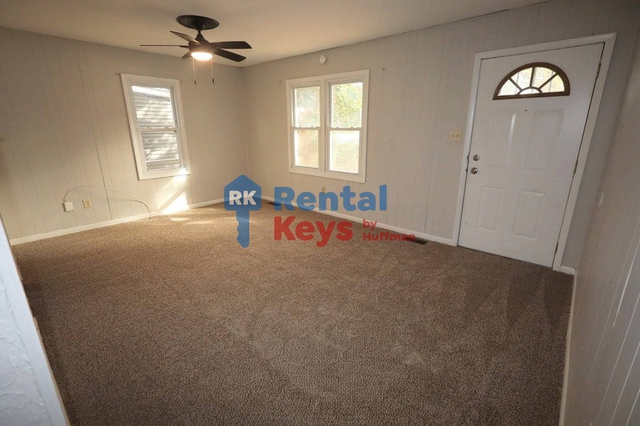 2707 S Weinbach Ave - Photo 4 of 21