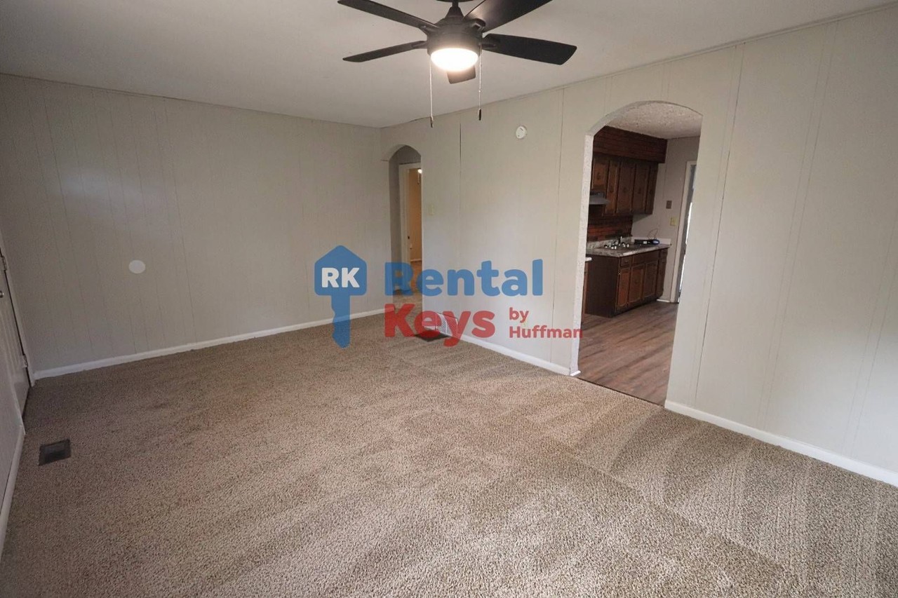 2707 S Weinbach Ave - Photo 5 of 21