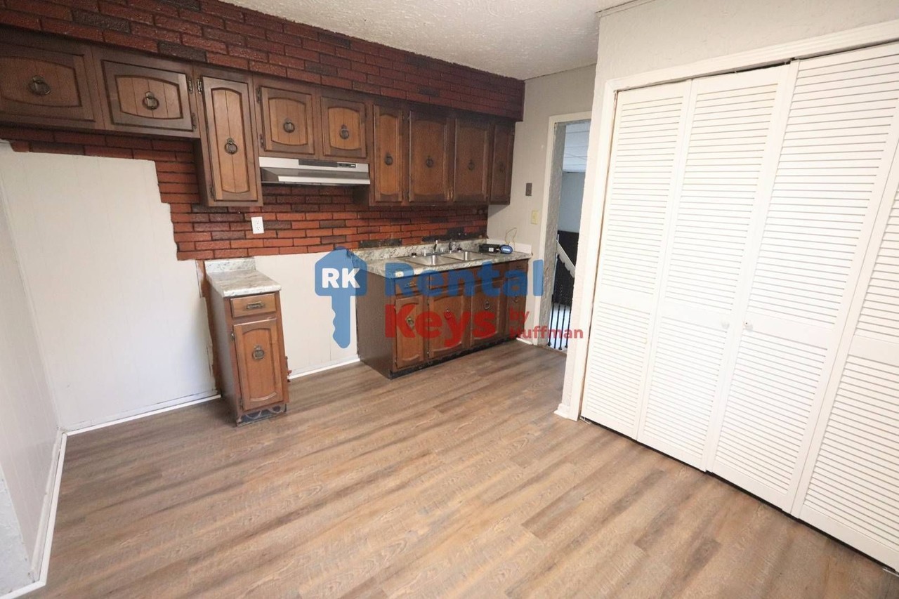 2707 S Weinbach Ave - Photo 6 of 21