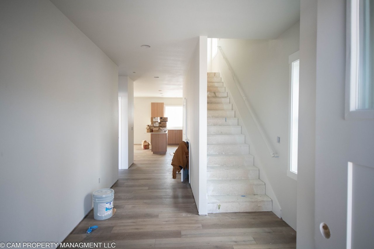 2401 S 12th St - Photo 2 of 12