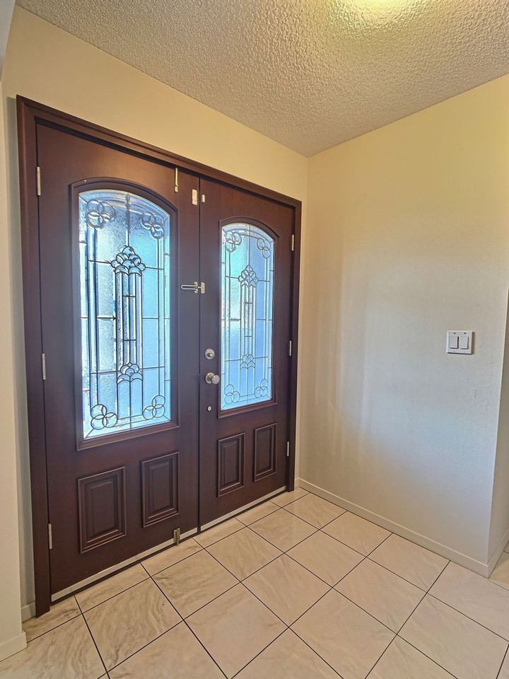2839 Mabury Rd - Photo 2 of 27