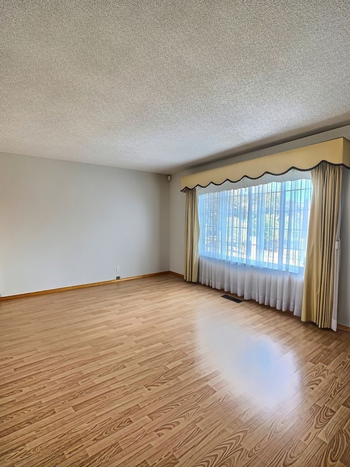 2839 Mabury Rd - Photo 4 of 27