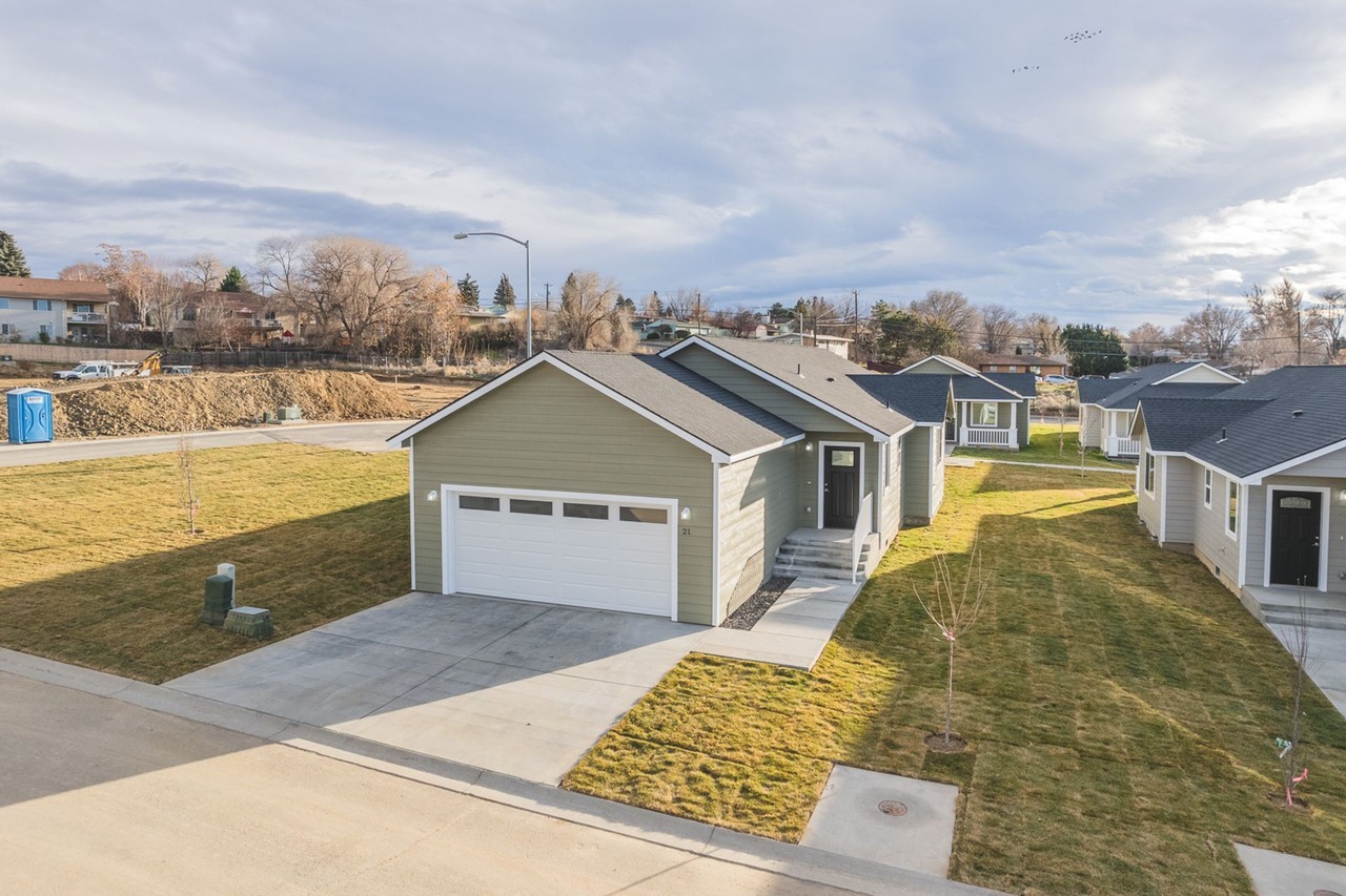 9th Ave Villas - Photo 2 of 46
