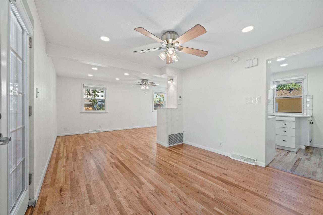 2274 W Parkhill Ave - Photo 3 of 18